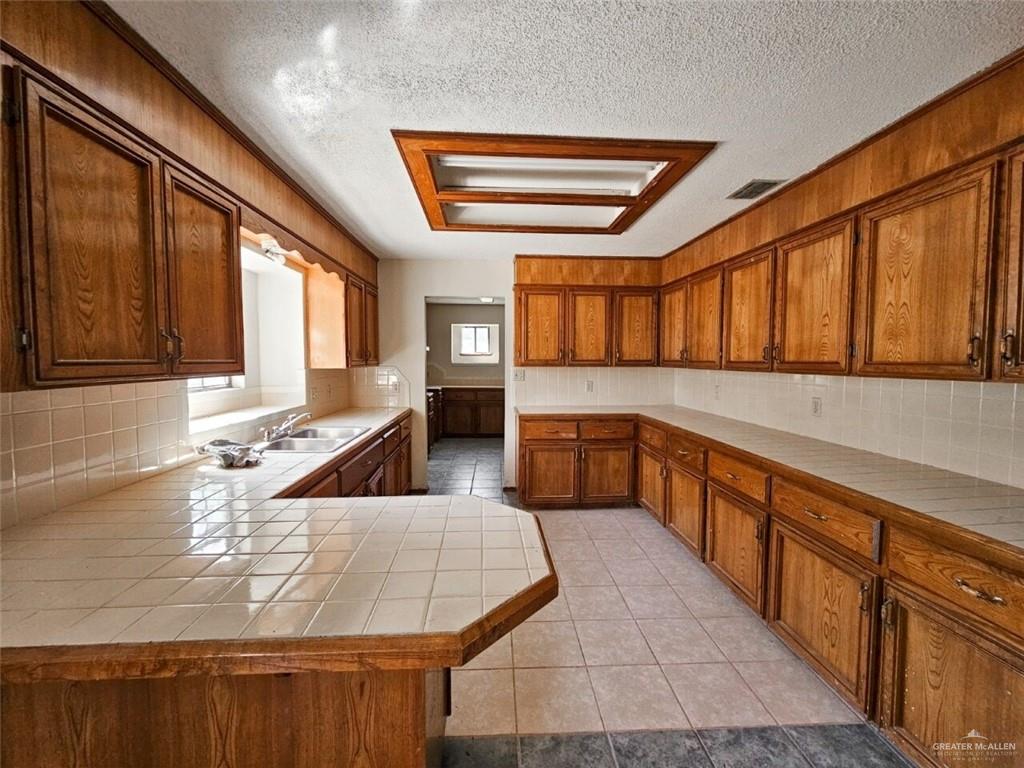 Photo 5 of 7706 Jasman Road