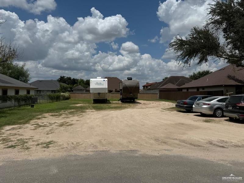 Photo 4 of 815 Guadalajara Street