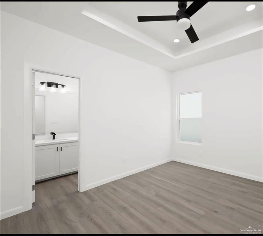 Photo 6 of 1301 Iris Avenue #4