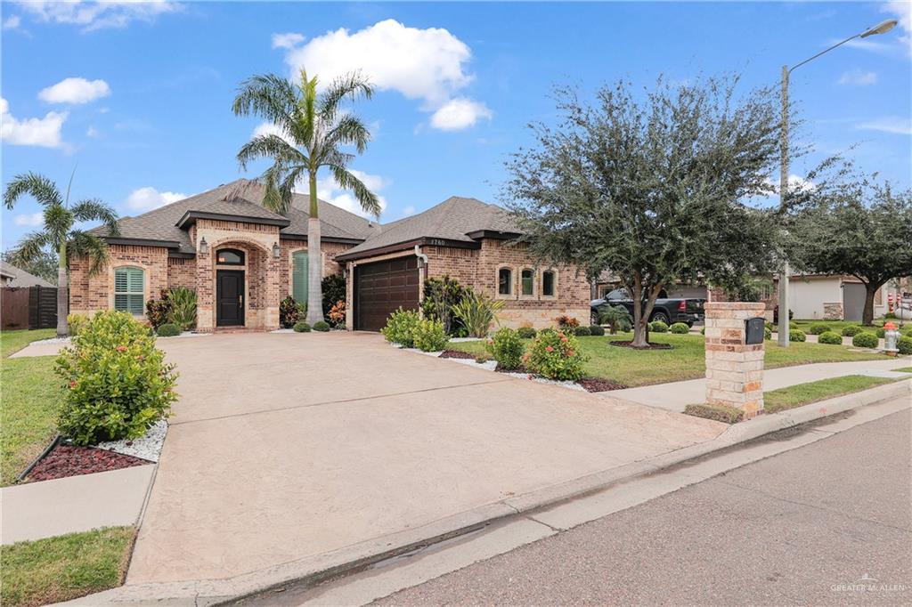 Photo 3 of 1760 Pamplona Street
