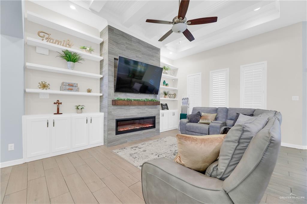 Photo 5 of 1760 Pamplona Street