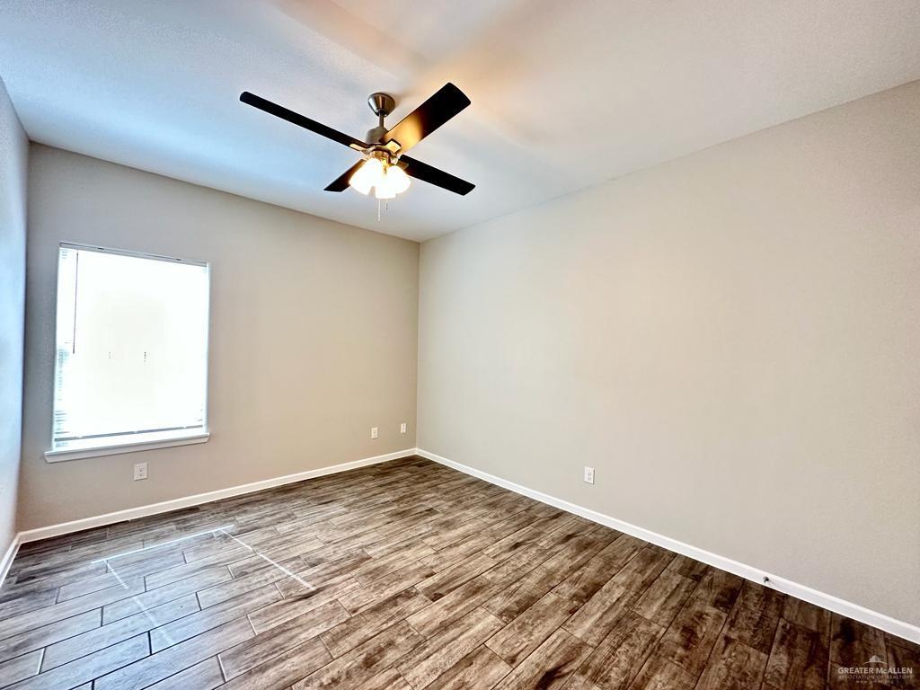 Photo 11 of 1307 Lore Drive