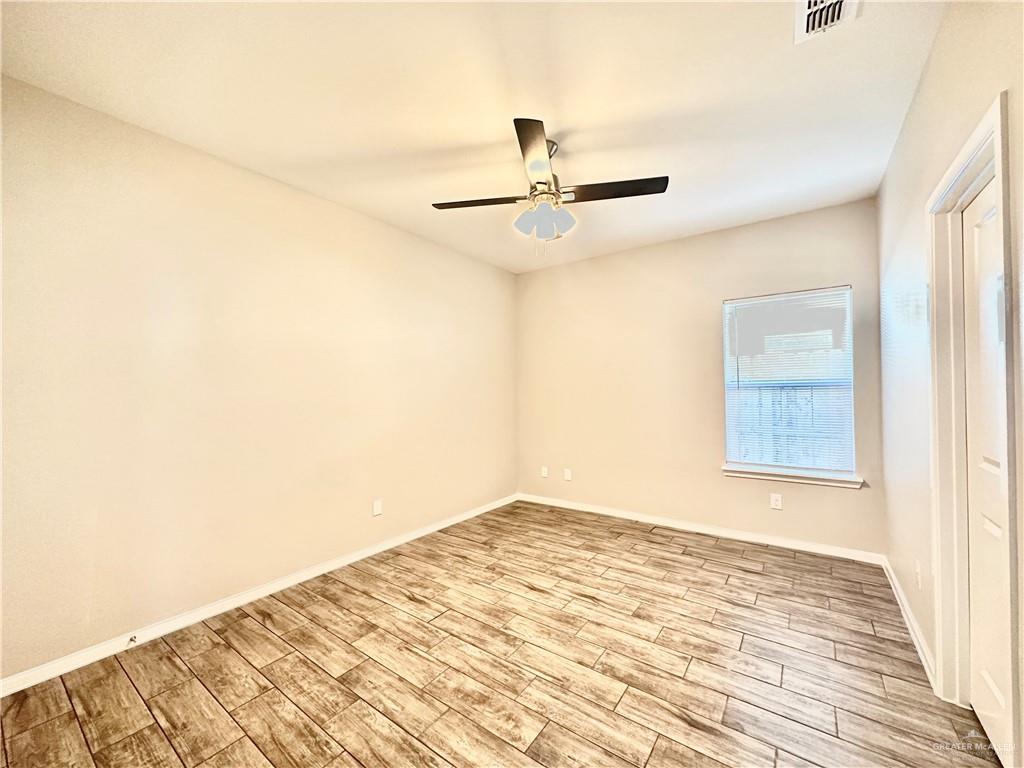 Photo 4 of 1307 Lore Drive