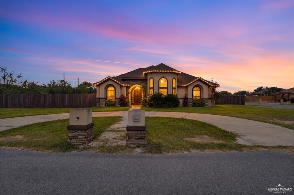 Photo 6 of 511 Fresno Drive