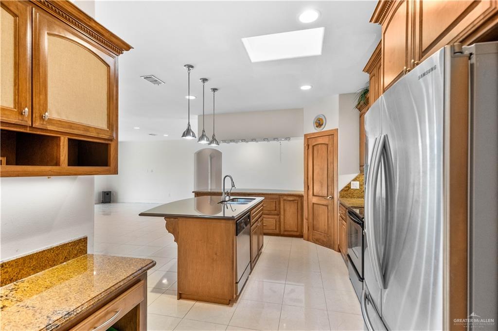 Photo 5 of 3849 D Street