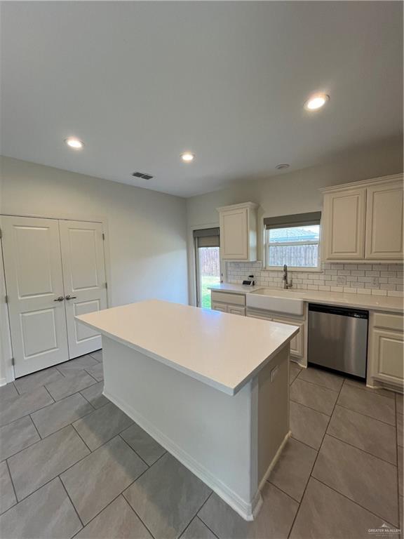 Photo 7 of 2700 Plumbago Avenue
