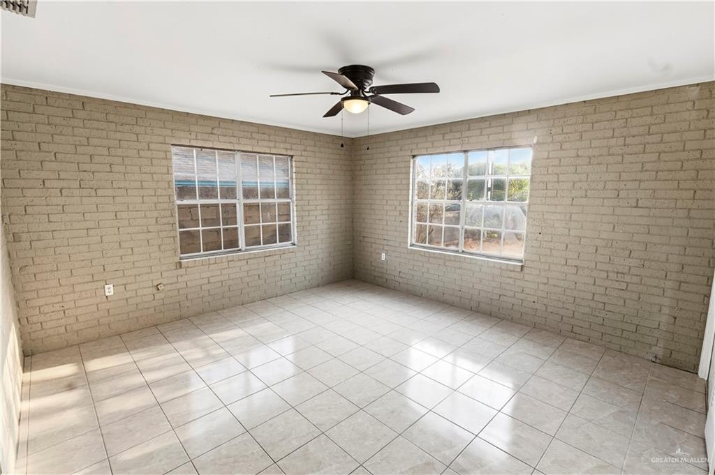 Photo 11 of 307 Cox Street
