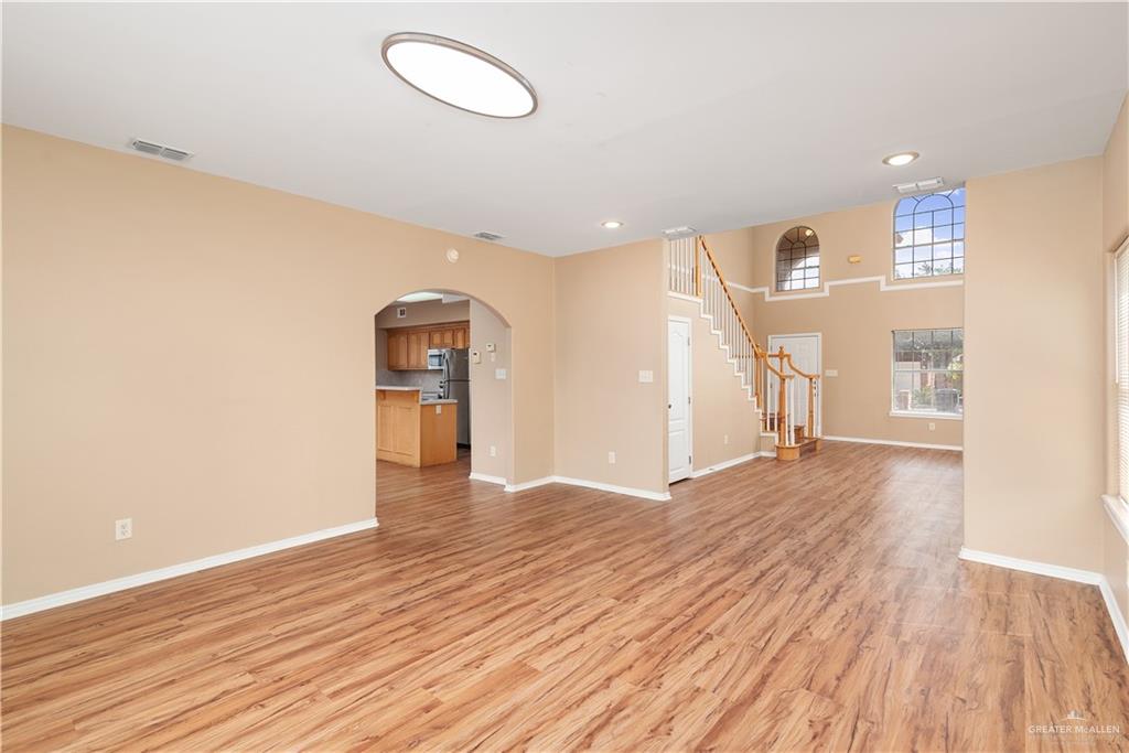 Photo 8 of 305 H Street