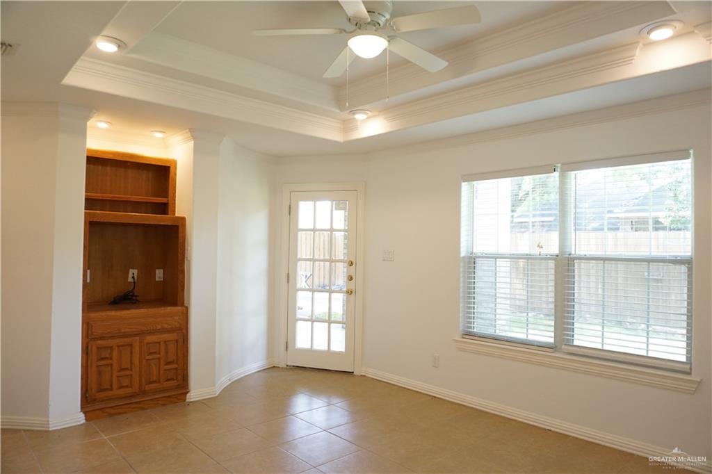 Photo 12 of 421 Redbud Avenue