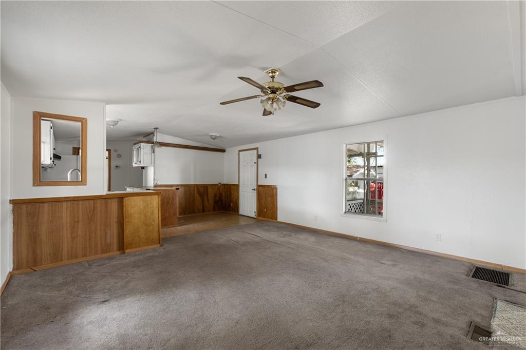 Photo 4 of 609 Palmera Drive