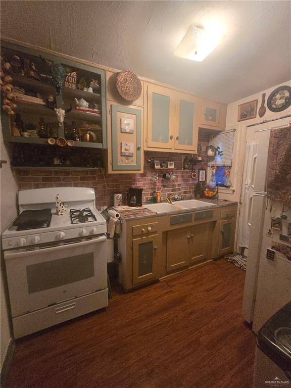 Photo 14 of 608 Texan Avenue