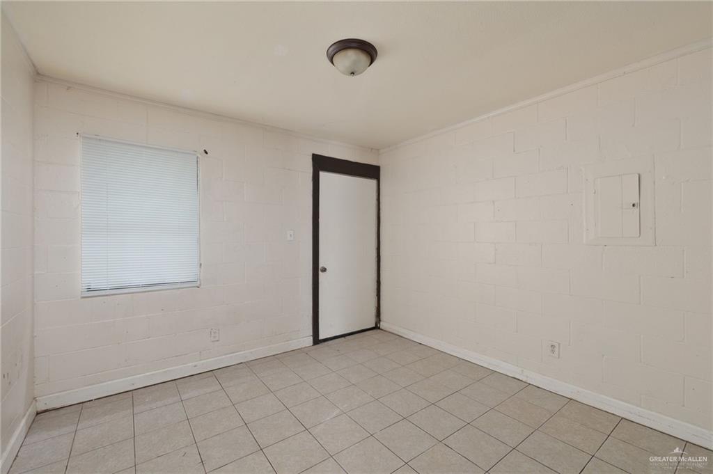 Photo 6 of 301 Elida Street