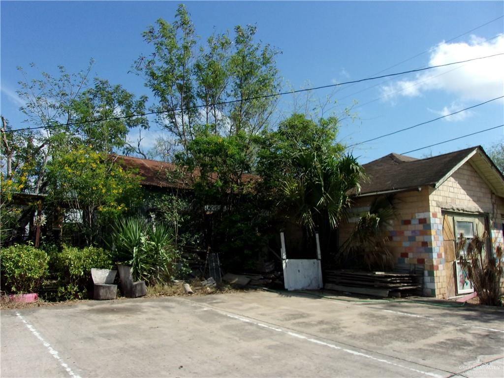 Photo 3 of 700 Doherty Avenue