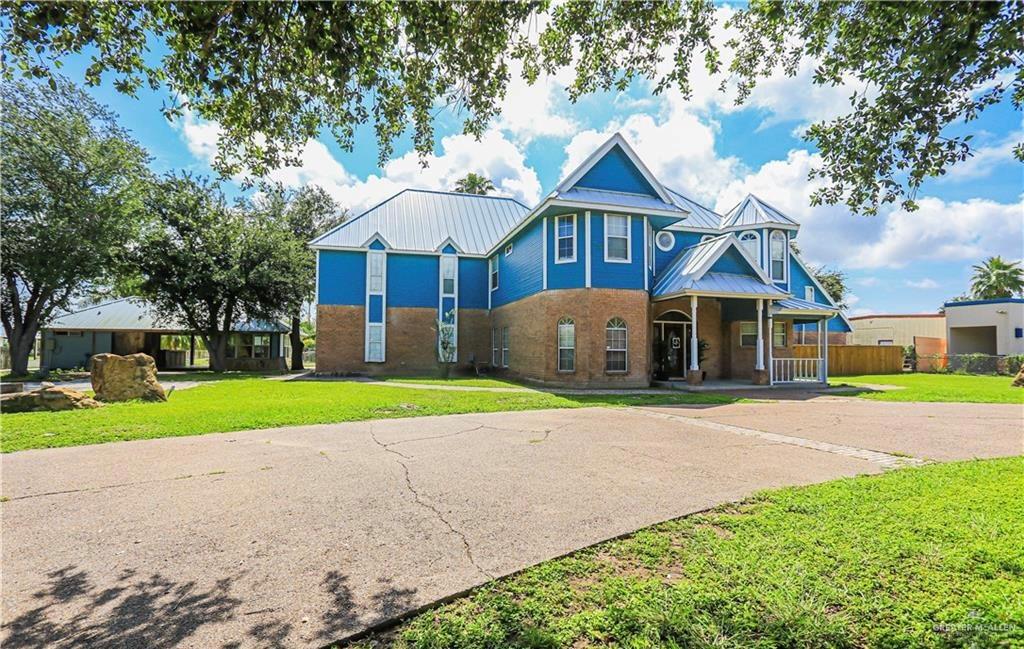 Photo 2 of 824 Louisiana Circle