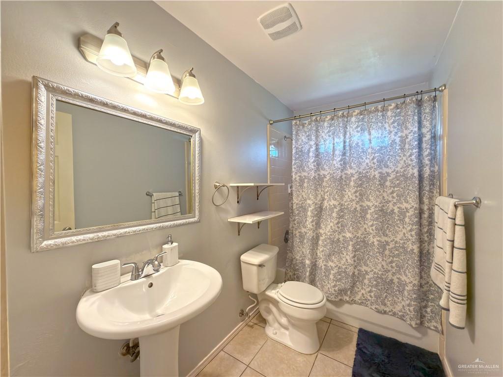 Photo 15 of 5707 El Bosque Drive