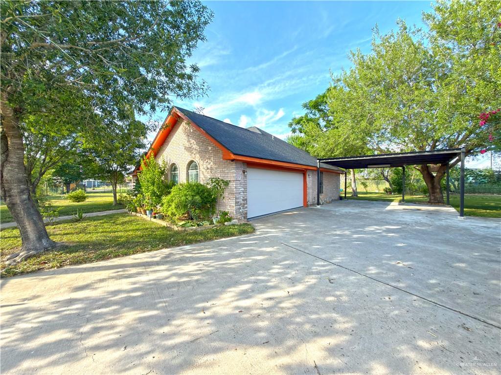 Photo 3 of 5707 El Bosque Drive