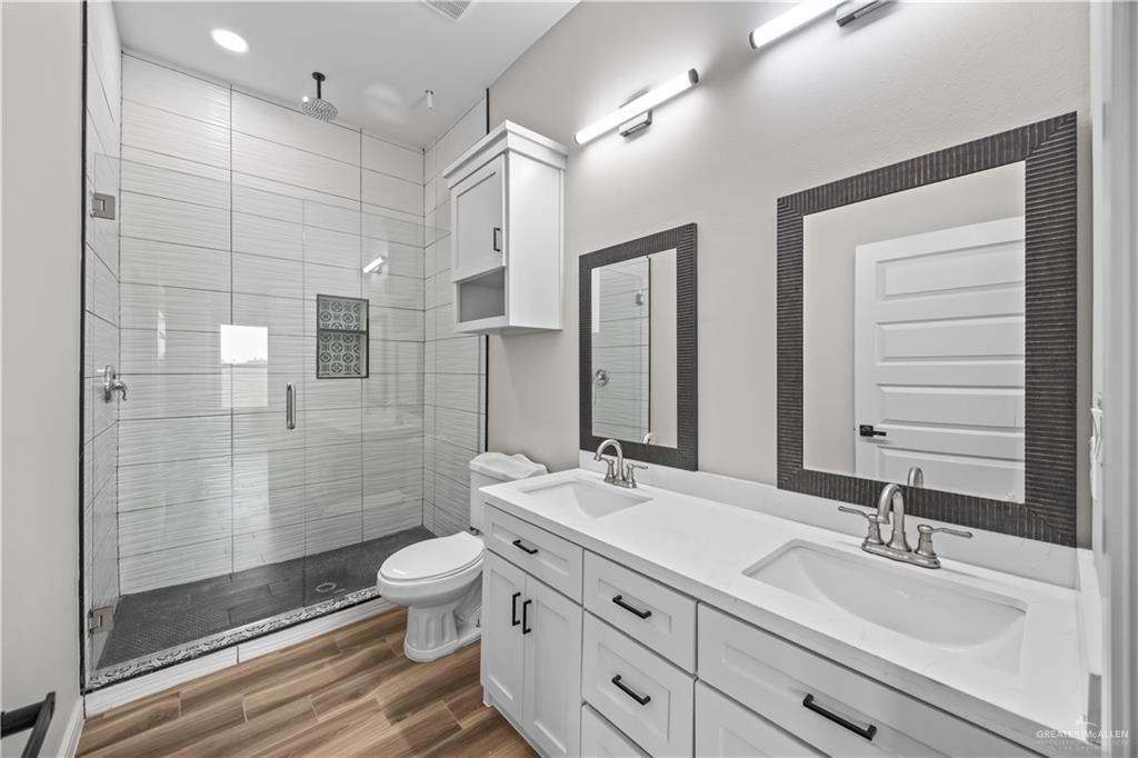 Photo 9 of 2318 Thornton Avenue
