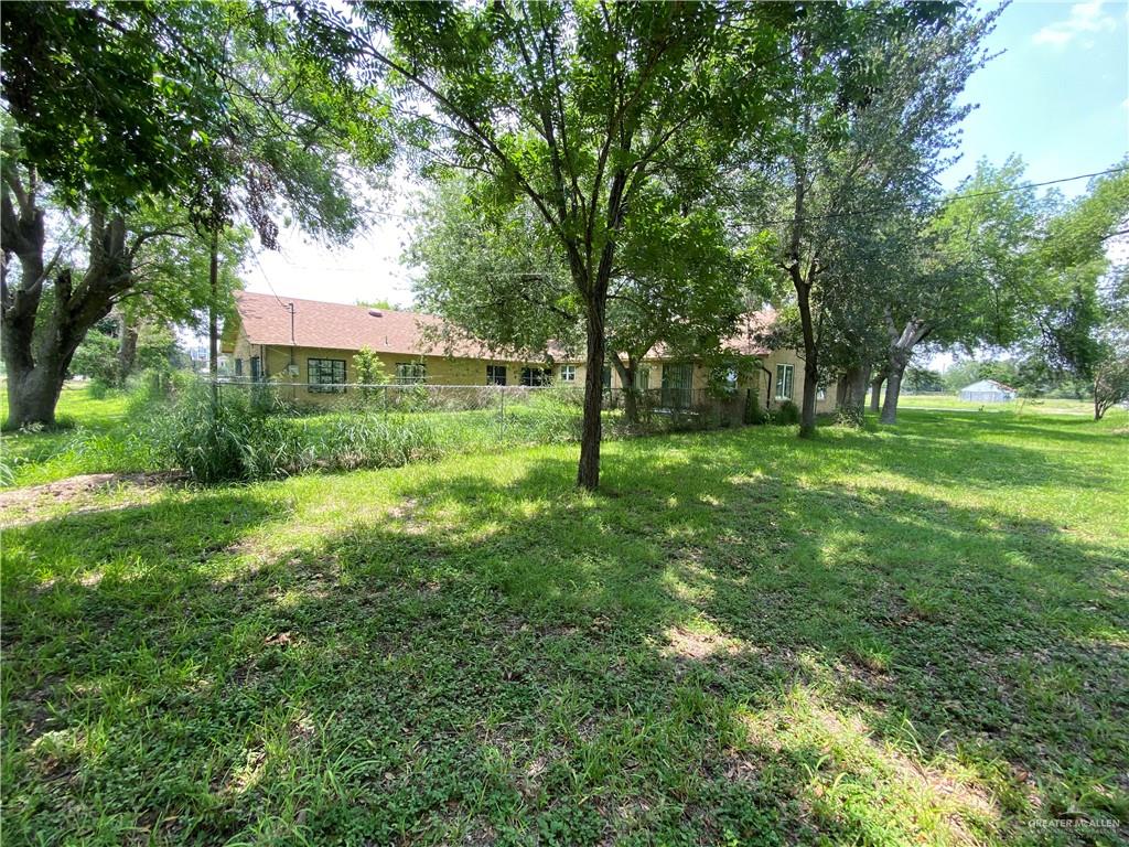 Photo 3 of 400 Houston Avenue