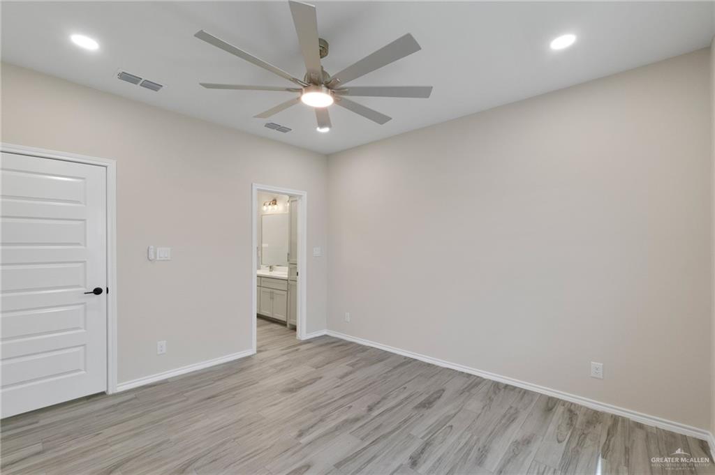 Photo 8 of 18084 Spruce Street