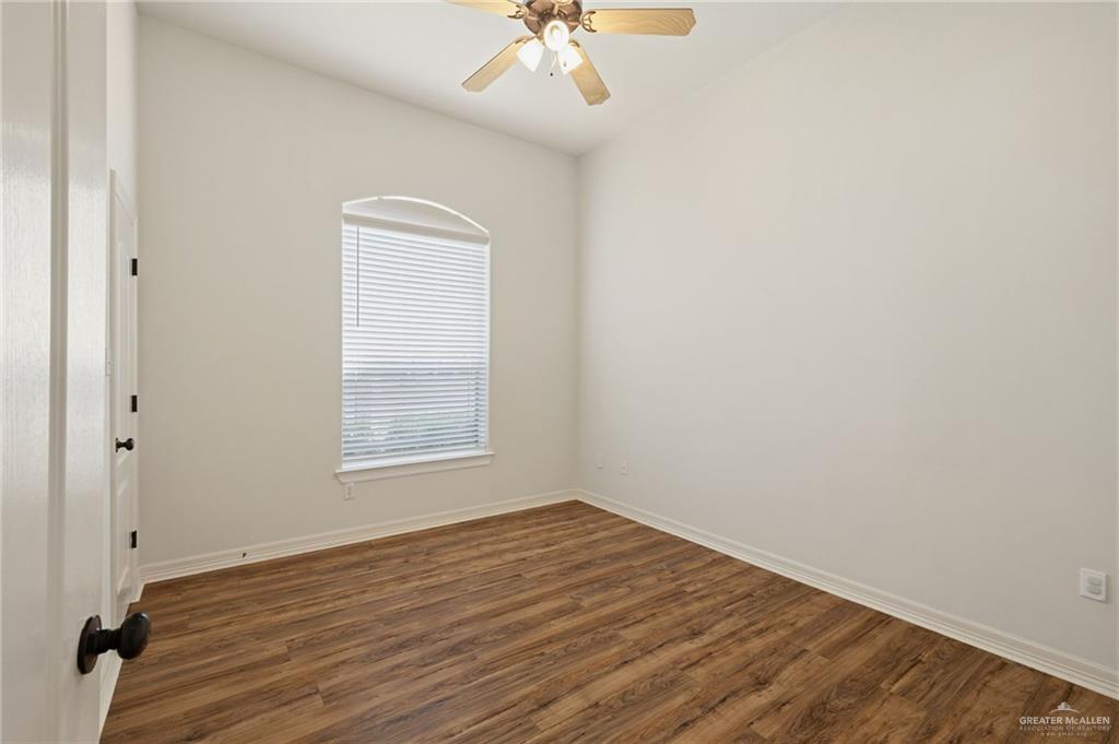 Photo 18 of 3121 Whitewing Avenue