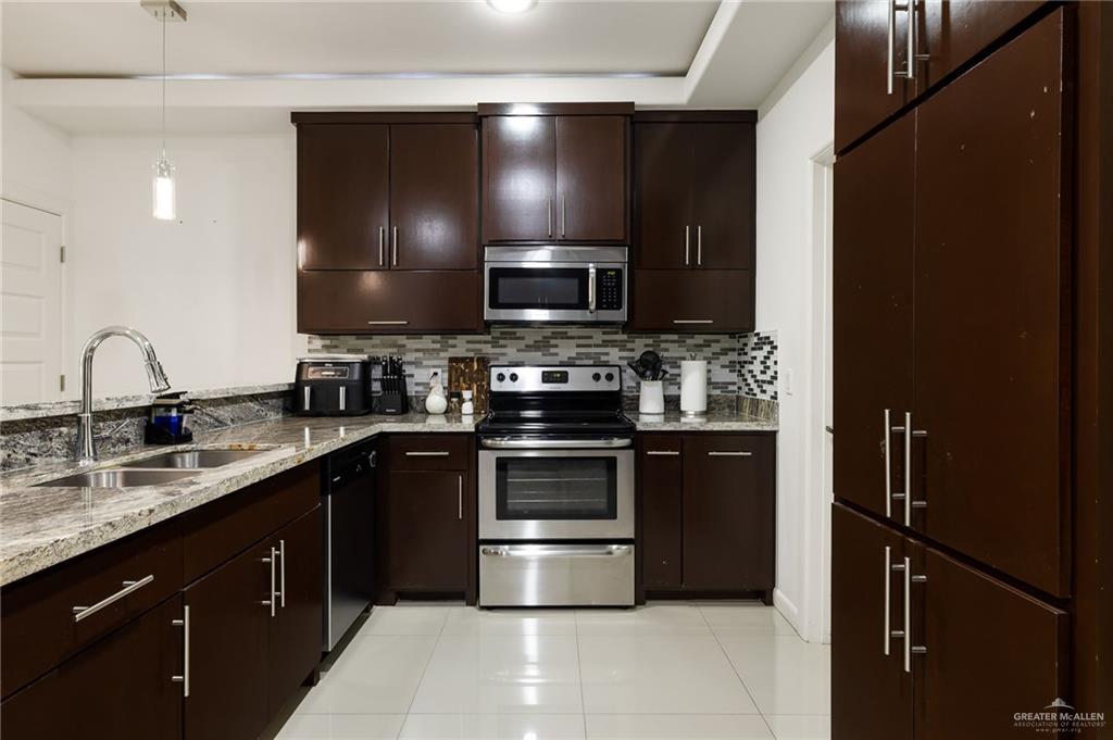 Photo 13 of 1413 Keeton Avenue #20