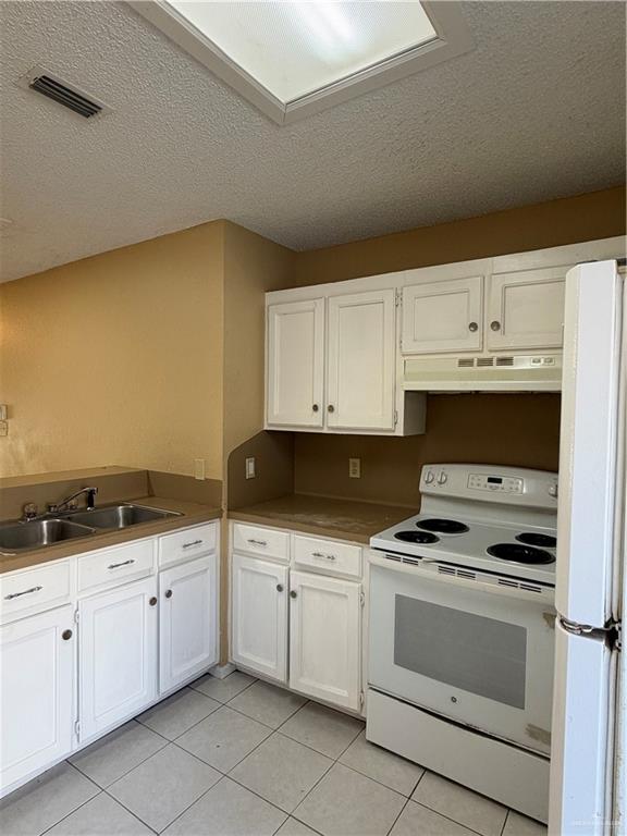 Photo 6 of 1407 Carmen Avenue