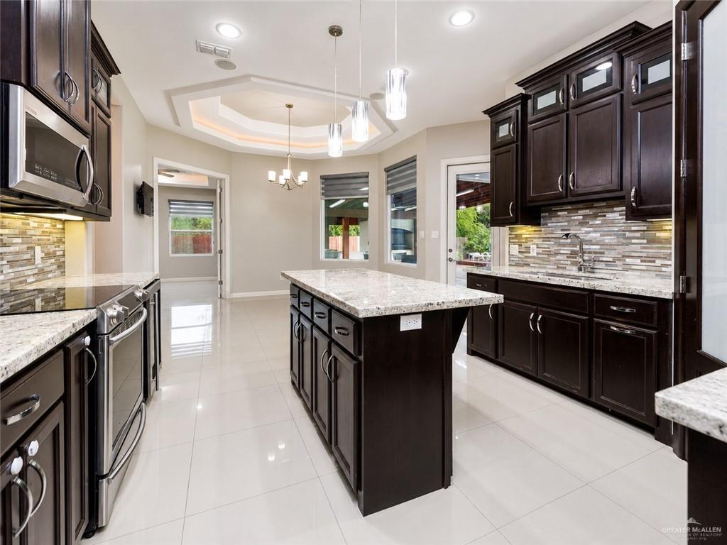 Photo 9 of 2914 Hackberry Avenue