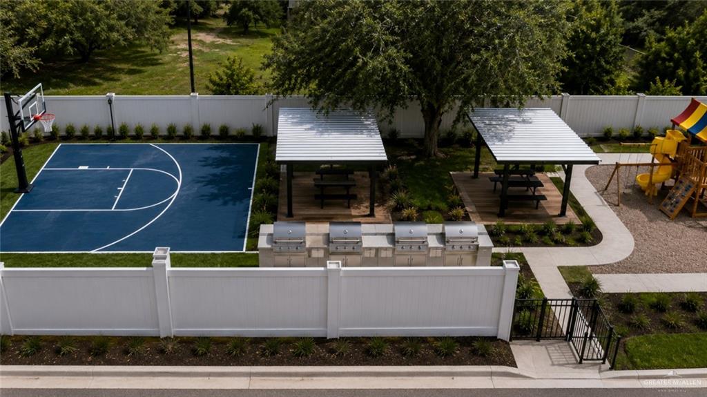 Photo 12 of 4309 Heron Avenue #2