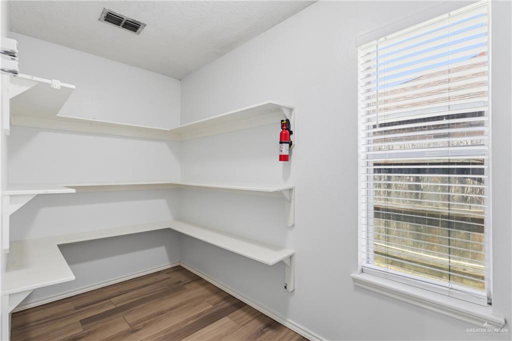 Photo 5 of 1103 Sun Valley Street