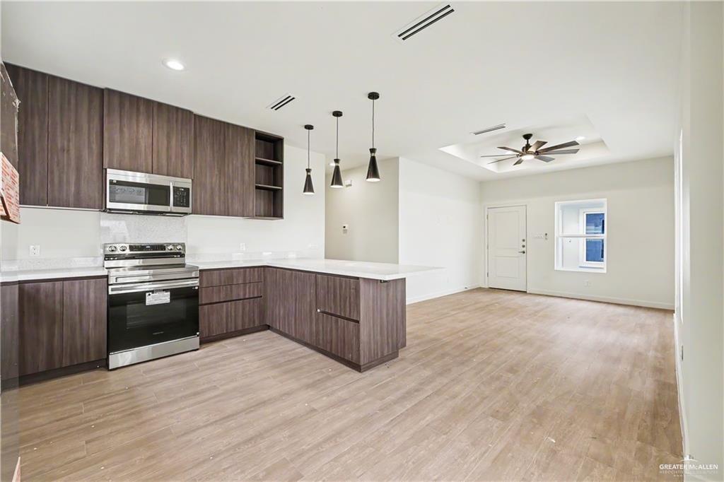 Photo 6 of 5800 Ozark Avenue #4