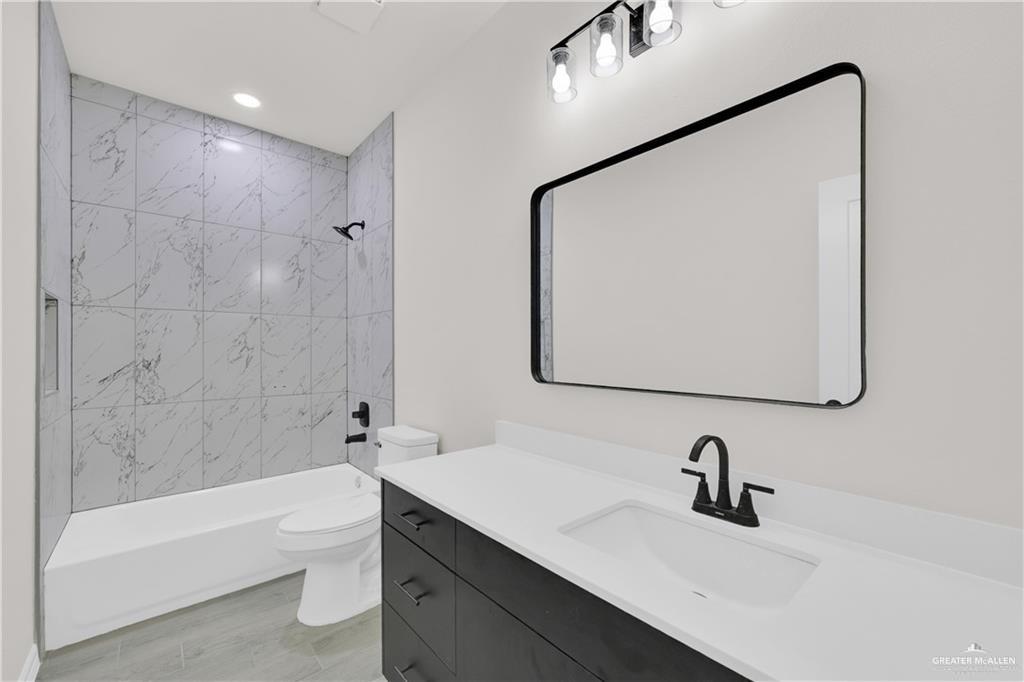 Photo 11 of 2612 Robin Street #Apt#2