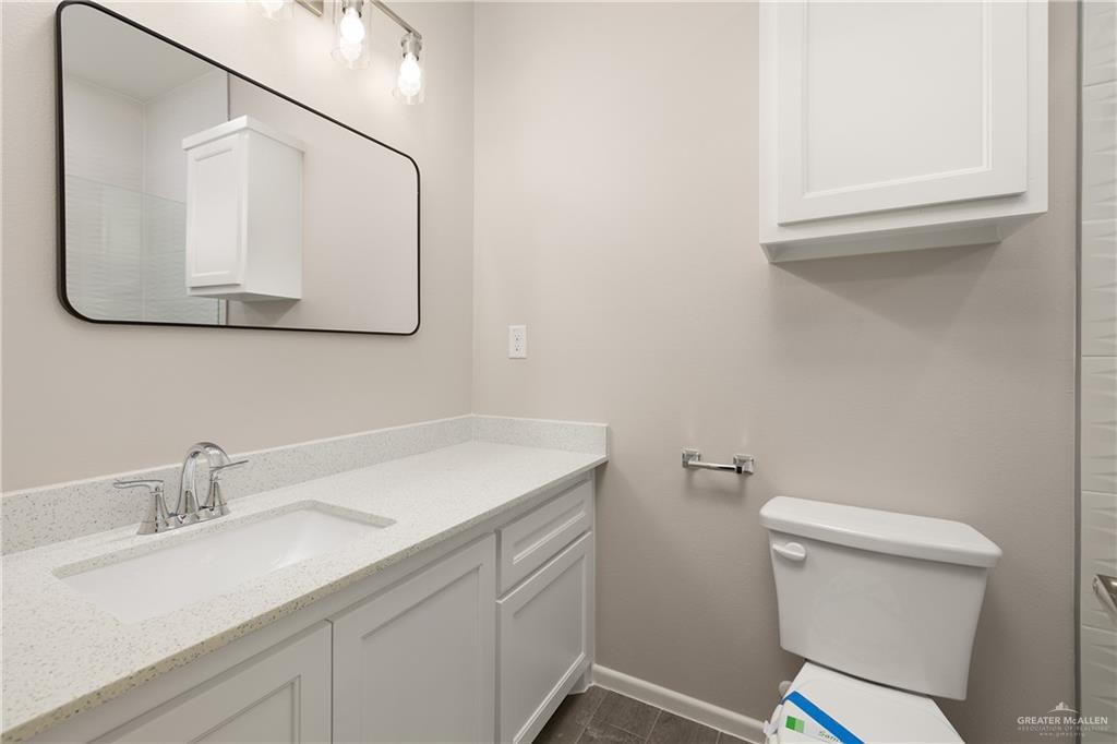 Photo 21 of 2708 Harrison Avenue #4