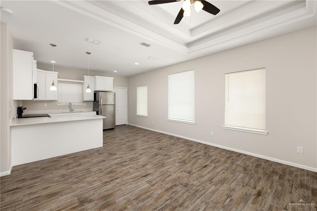 Photo 5 of 1506 Playa Drive