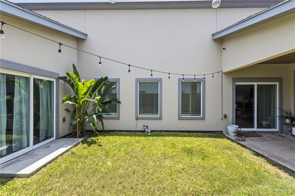 Photo 9 of 3405 Camellia Avenue