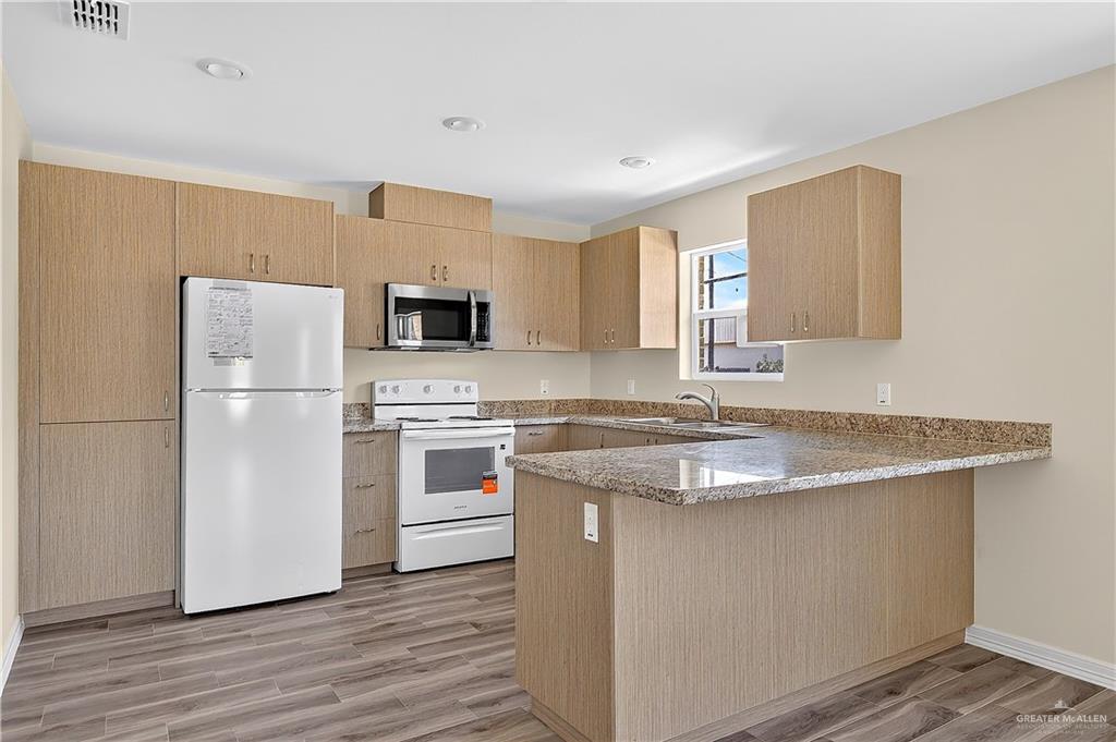 Photo 4 of 917 9th Street #A