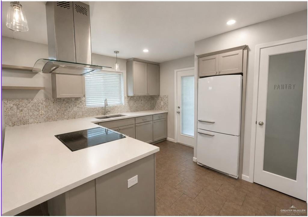 Photo 6 of 1112 Fern Avenue