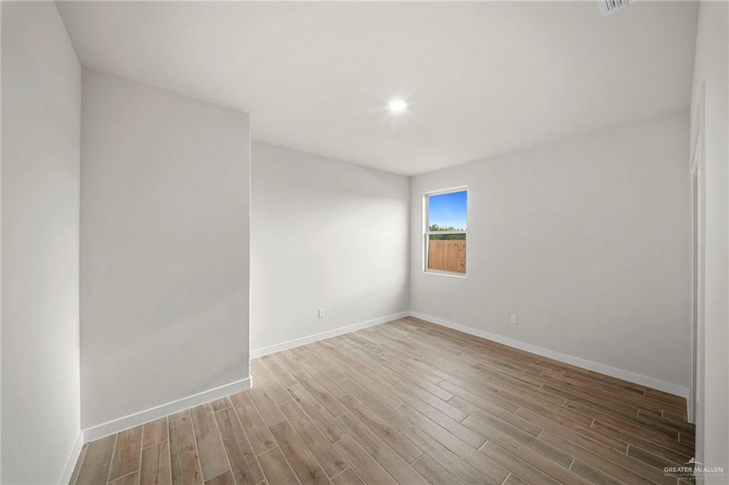 Photo 8 of 5009 Nerine Avenue