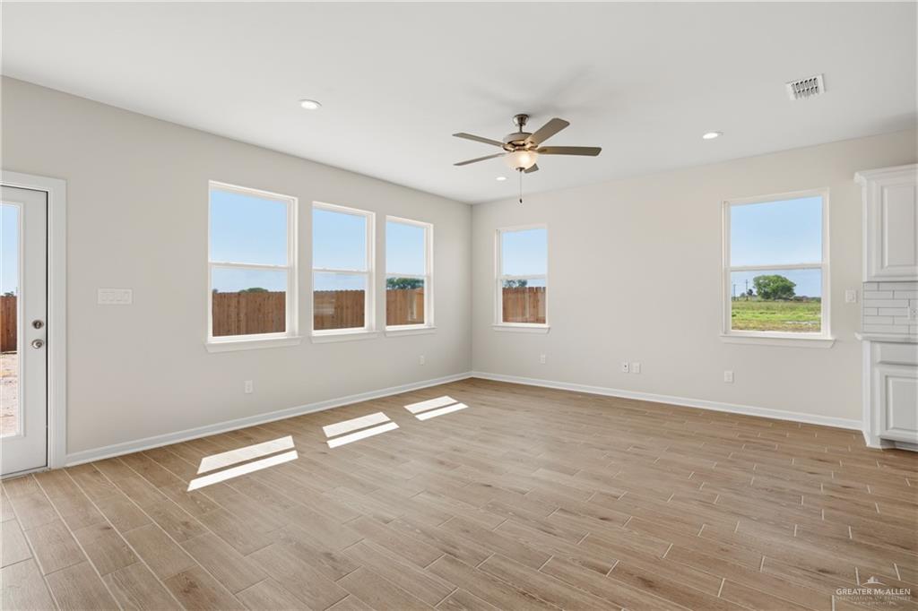 Photo 2 of 15400 Brisas Street