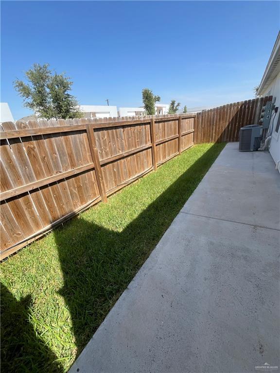 Photo 23 of 5900 Northwestern Avenue #3