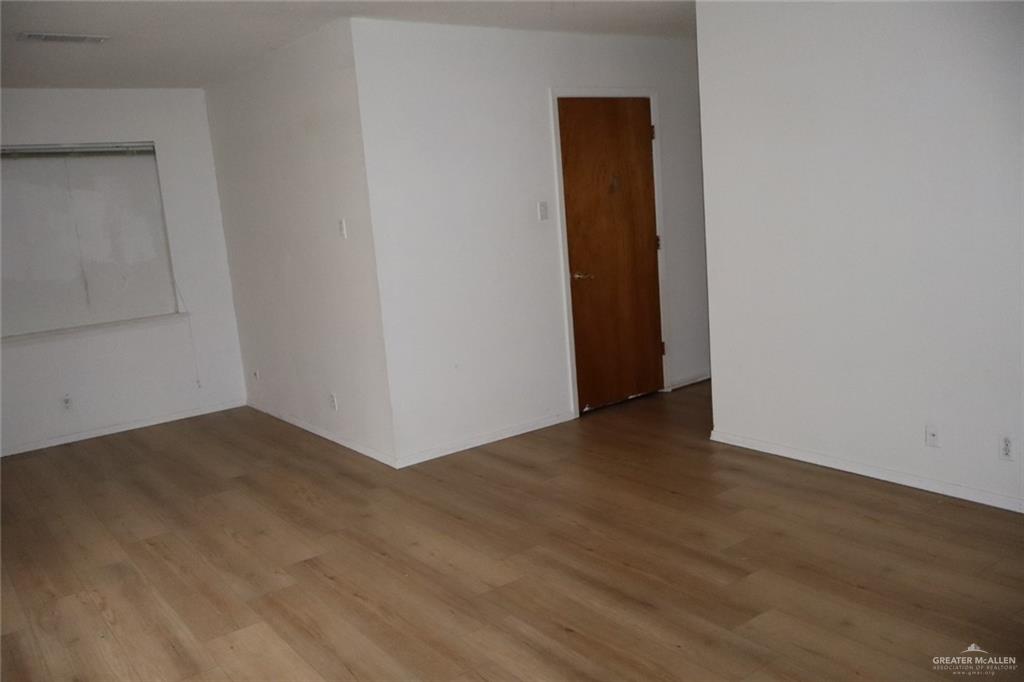 Photo 11 of 27 Las Palmas Road