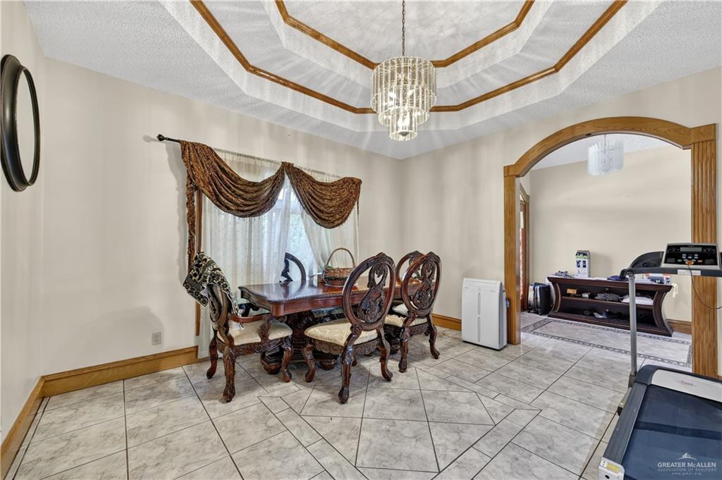 Photo 9 of 405 Shasta Avenue