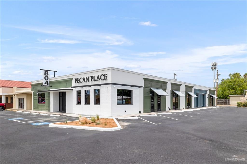 Photo 2 of 804 Pecan Boulevard #106
