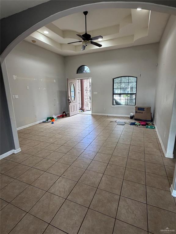 Photo 3 of 3326 Tulipan Avenue