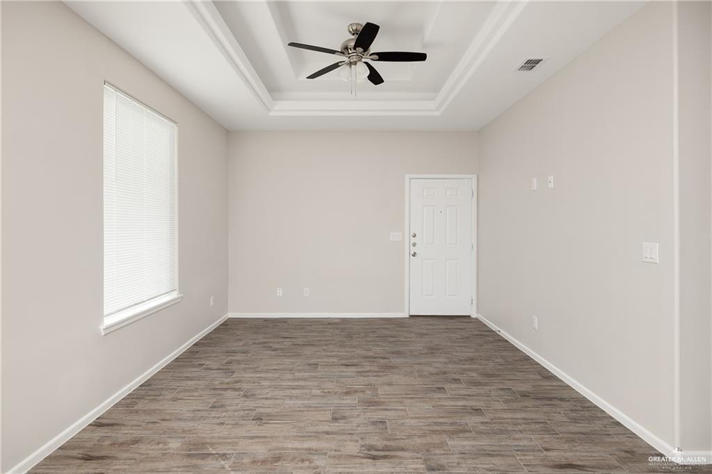 Photo 4 of 3400 Ventura Avenue