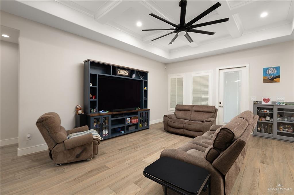 Photo 4 of 2110 Thacker Lane