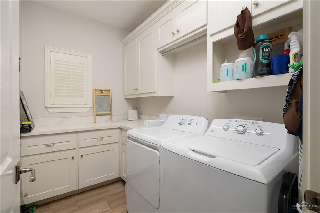 Photo 9 of 2110 Thacker Lane