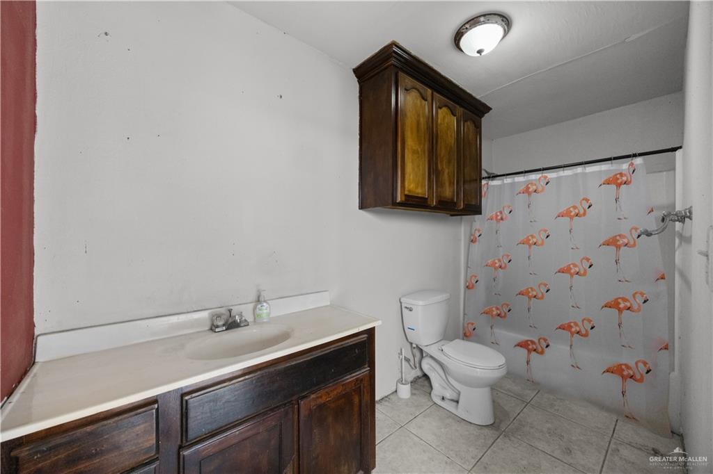 Photo 10 of 1023 La Vista Drive