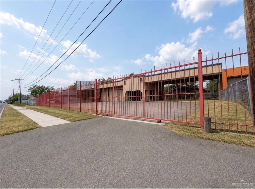 Photo 4 of 317 Dicker Drive
