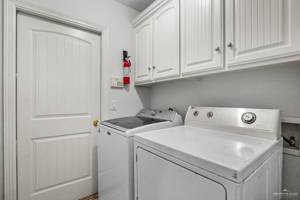 Photo 18 of 701 Arapaho Avenue