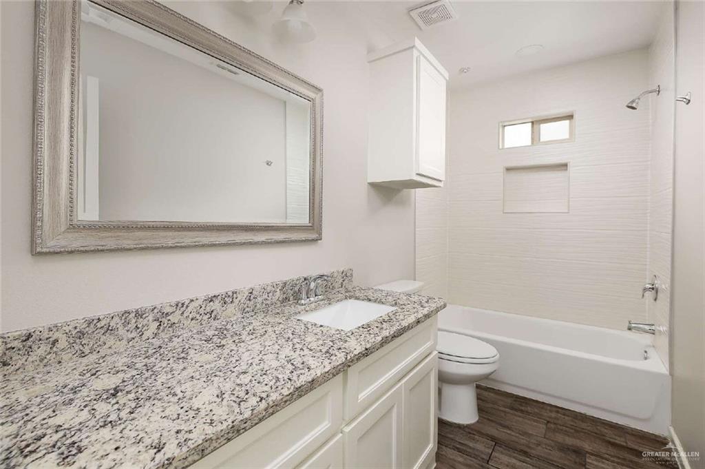 Photo 10 of 1404 Alta Vista Avenue #3